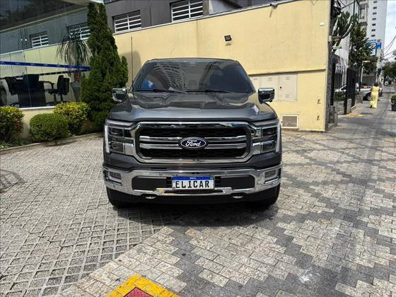 FORD F-150 5.0 V8 GASOLINA CD LARIAT FX4 AUTOMÁTICO